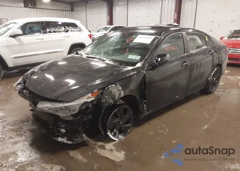 2022 Hyundai Elantra Sel z USA, uszkodzony, nr VIN 5NPLM4AG9NH074614